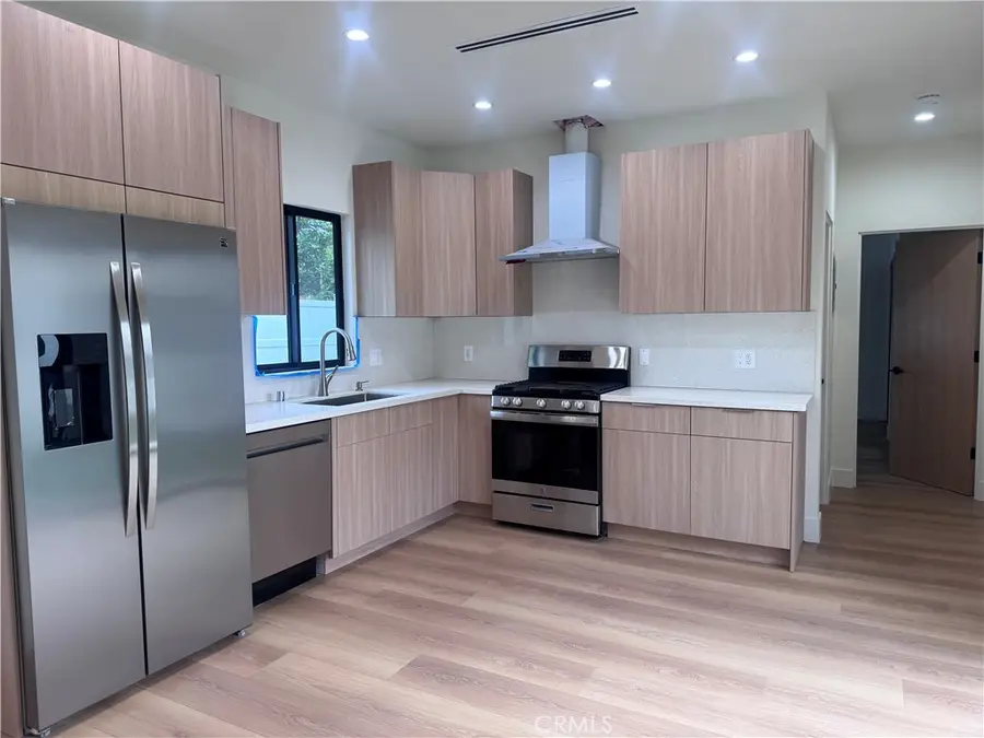 2316 N Parish, Burbank, CA 91504 - Image #2