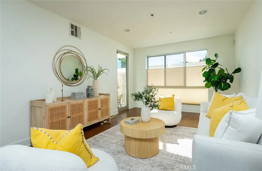 817 N Alfred Street #205, Los Angeles, CA 90069 - Image #2