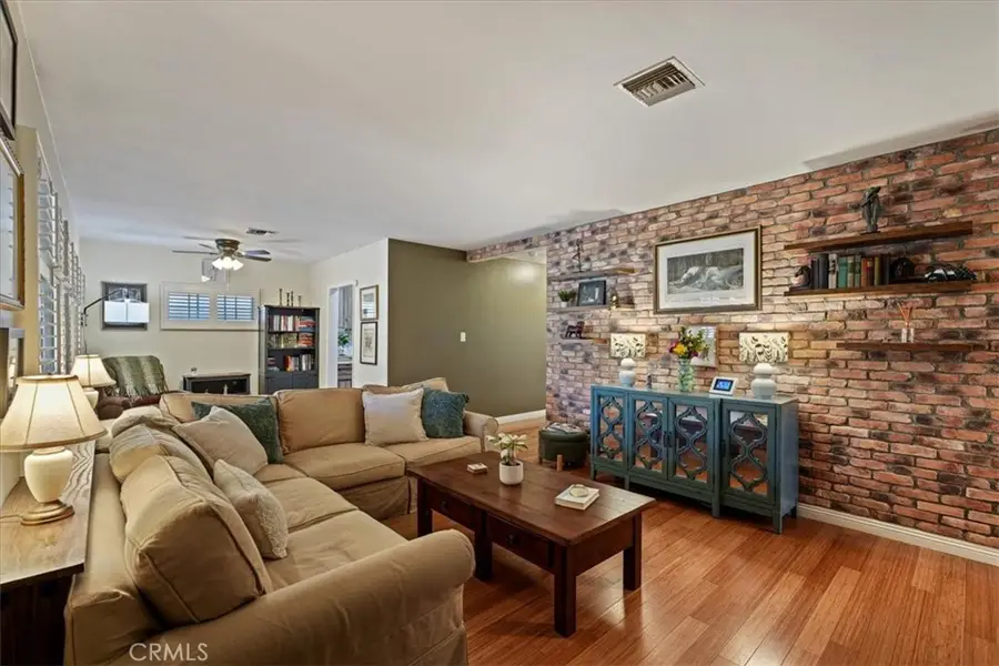 10857 Crockett Street, Sun Valley, CA 91352 - Image #3