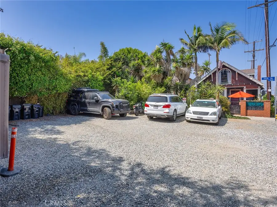 42 19th Avenue, Venice, CA 90291 - Image #2