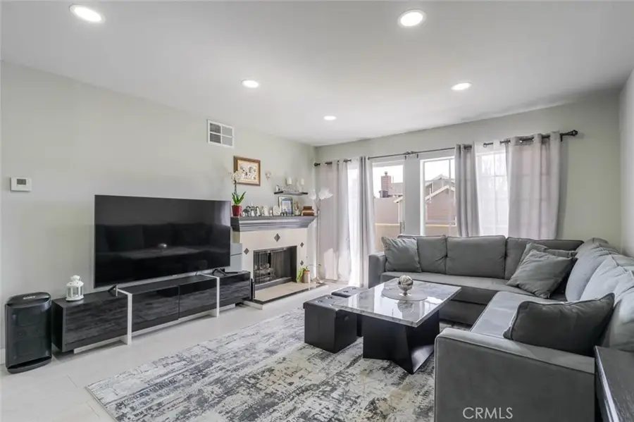 20235 Keswick Street #212, Winnetka, CA 91306 - #3