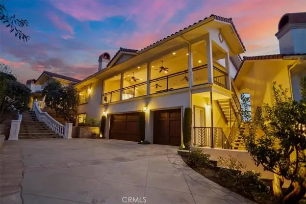 12 Skyline Drive, Burbank, CA 91501