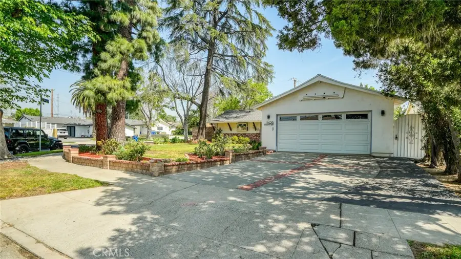 11426 Collett Avenue, Granada Hills, CA 91344 - #2