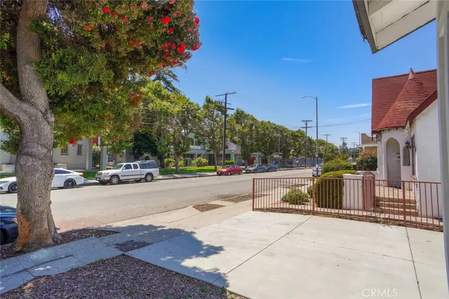 3123 Hyde Park Boulevard, Los Angeles, CA 90043 - #3