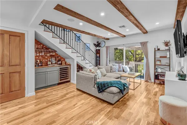 7050 Shoup, Canoga Park, CA 91303