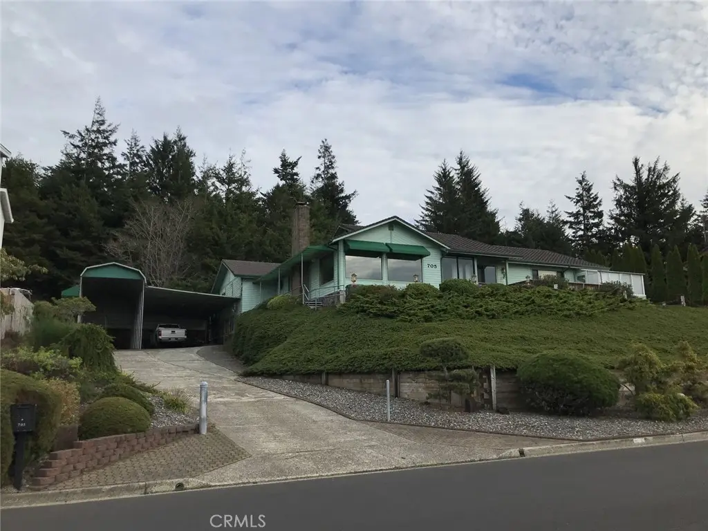 705 Prefontaine Dr, Coos Bay, OR 97420 - #1