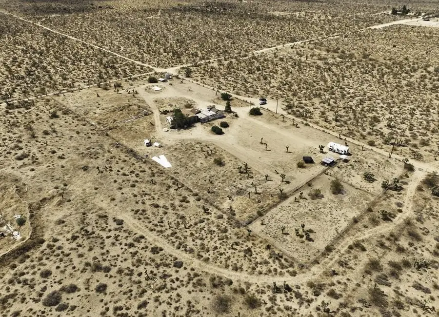 32800 224th Street E, Llano, CA 93544 - Image #2