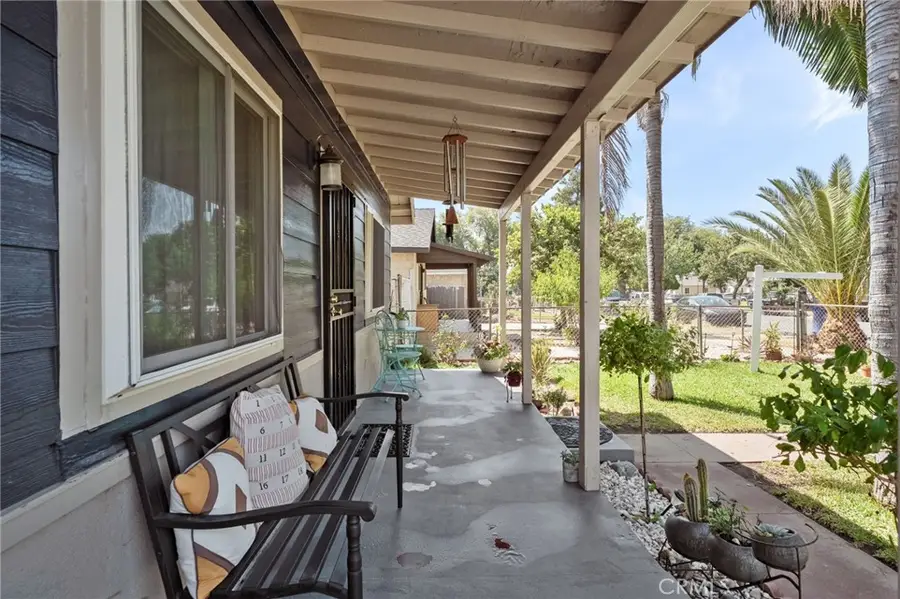 611 S Laurel Avenue, Ontario, CA 91762 - #3