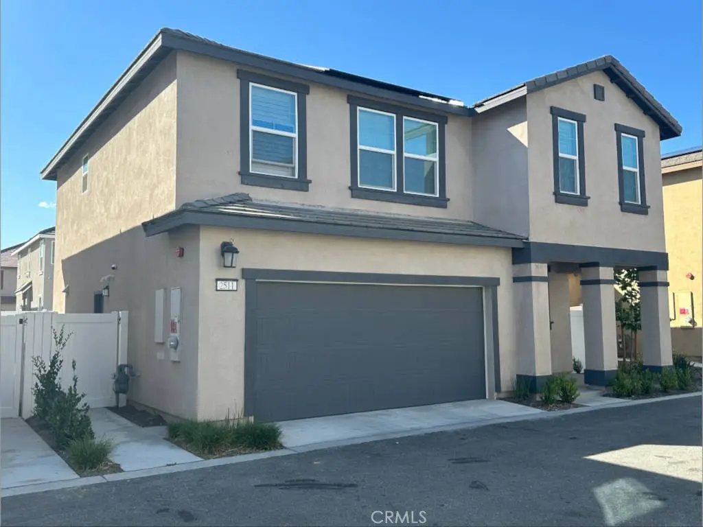 2511 Gunner Ridge Way, Rialto, CA 92377 - Image #1
