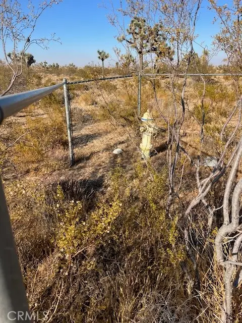 5202 La Mesa Road, Phelan, CA 92371