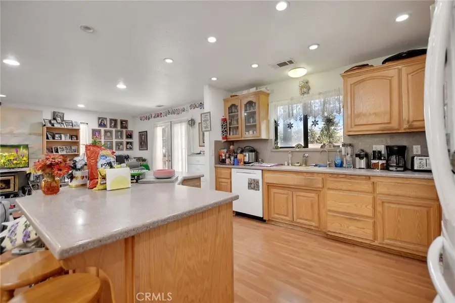 23201 Cardinal Road, Wrightwood, CA 92397 - Image #3