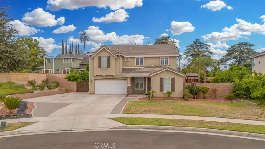 325 Deodar Street, Redlands, CA 92374 - Image #2