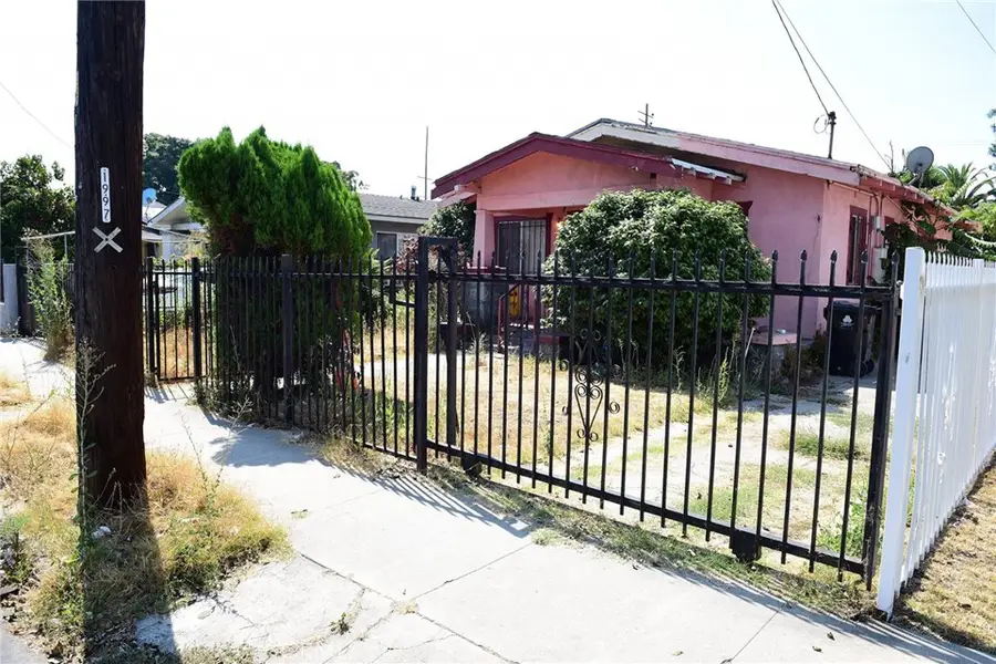 142 W 58th Street, Los Angeles, CA 90037 - Image #2