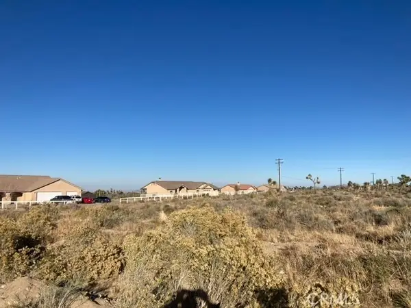 0 White Fox Trail, Phelan, CA 92371