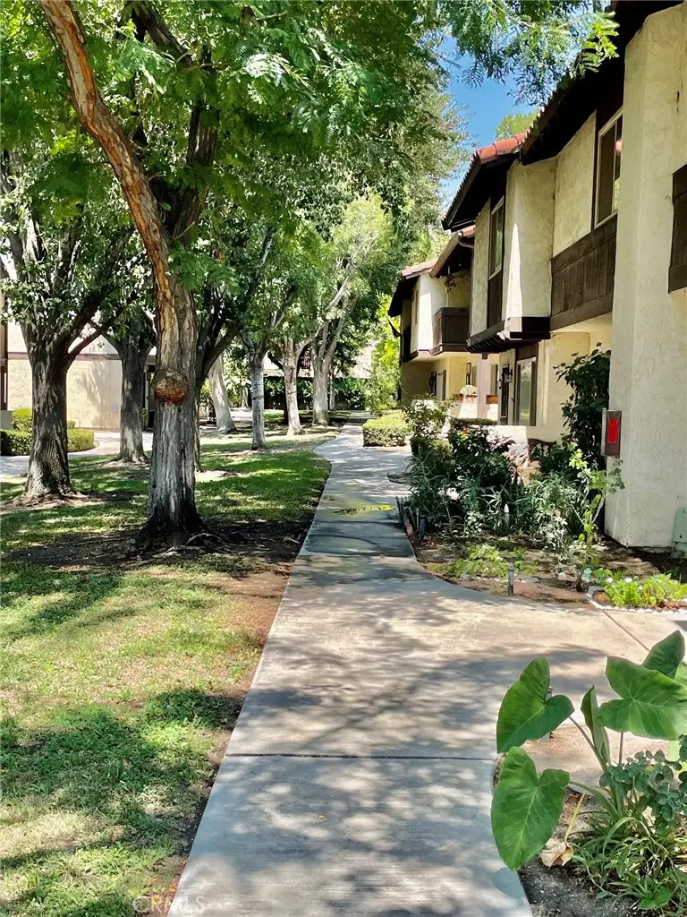 1077 Santo Antonio Drive #15, Colton, CA 92324 - Image #2