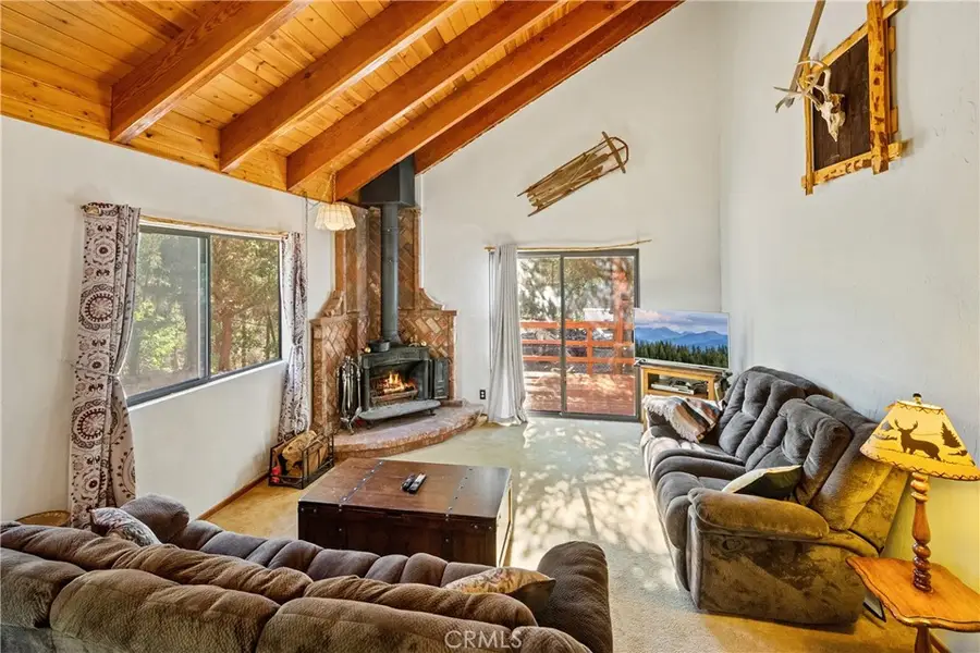 894 San Bernardino Avenue, Sugarloaf, CA 92386 - Image #3