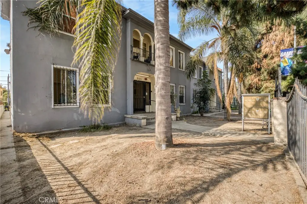 844 W Martin Luther King Jr. Boulevard, Los Angeles, CA 90037 - #1