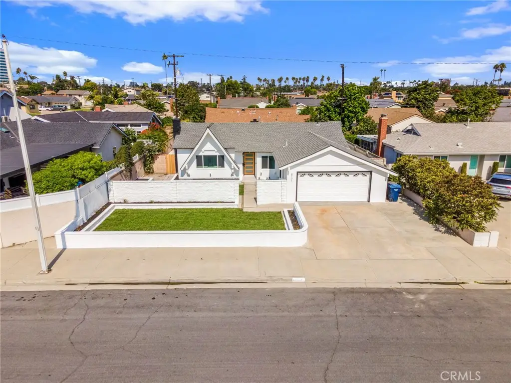 8171 Holland Drive, Huntington Beach, CA 92647 - Image #1