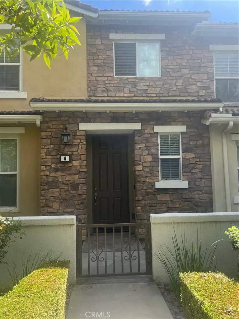 15723 Parkhouse #6, Fontana, CA 92336 - Image #1