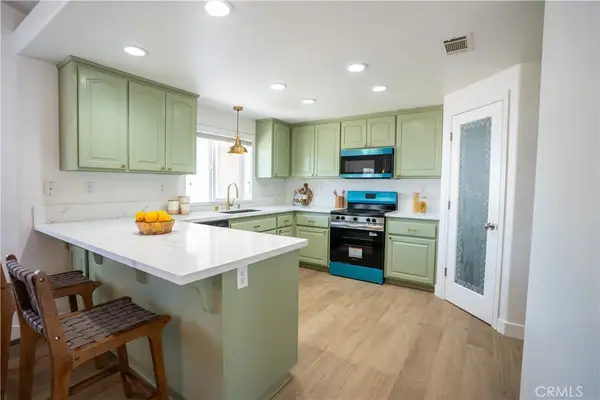 7122 Aster Road, Oak Hills, CA 92344