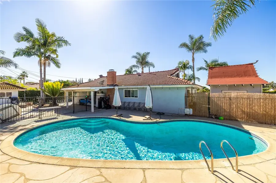 910 S Donna Beth Avenue, West Covina, CA 91791 - Image #2
