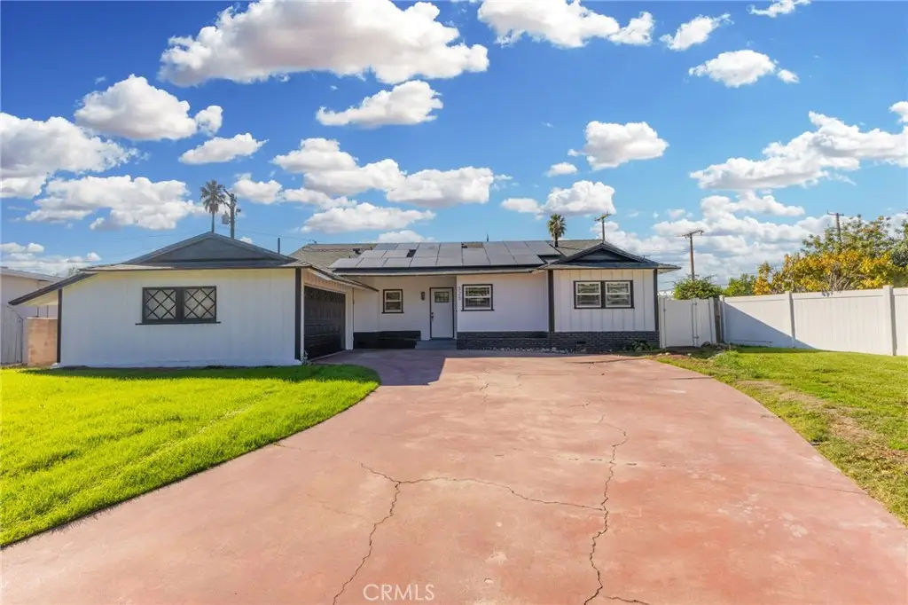 325 Echo Court, San Bernardino, CA 92404 - Image #1