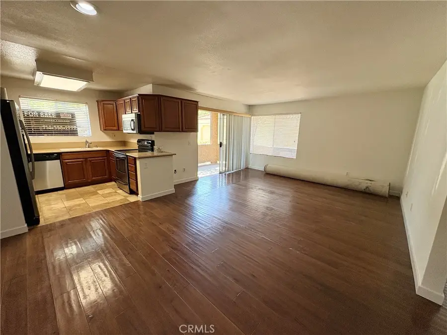2500 San Gabriel Way #107, Corona, CA 92882 - Image #3