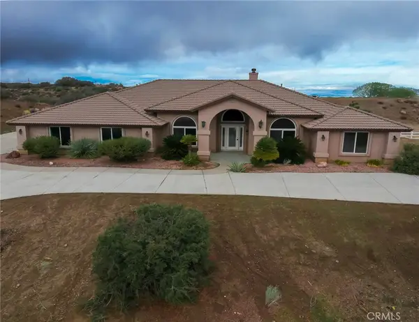 10282 Farmington, Oak Hills, CA 92344