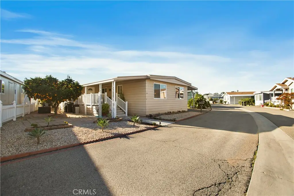 39 Pine Via Avenue, Anaheim, CA 92801 - Image #1