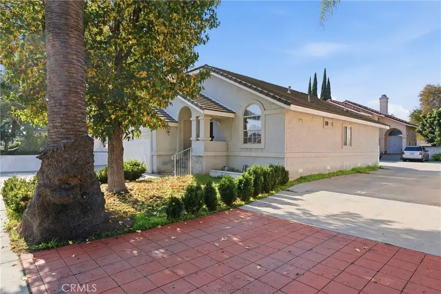 15727 Virginia Avenue, Paramount, CA 90723 - Image #3