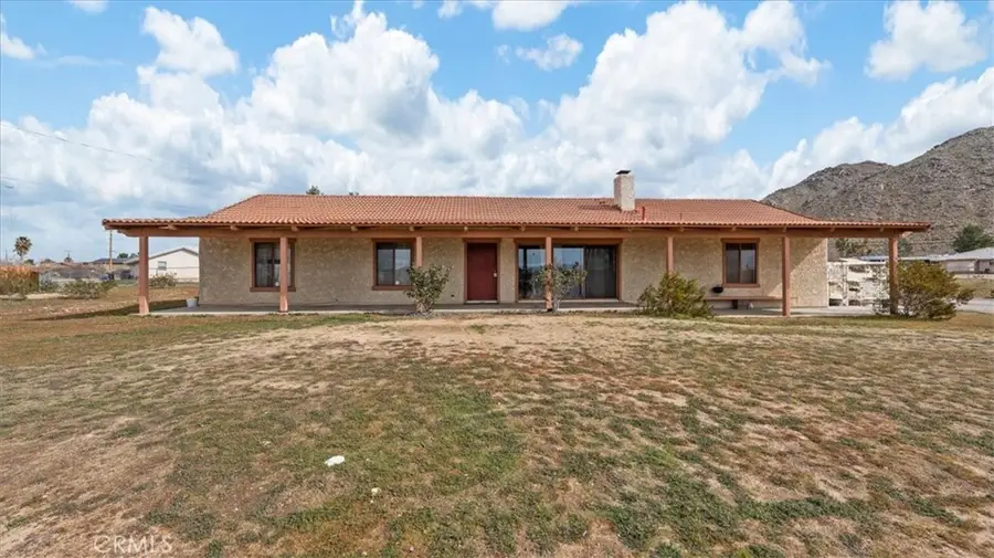 16043 Saint Timothy Road, Apple Valley, CA 92307 - Image #3