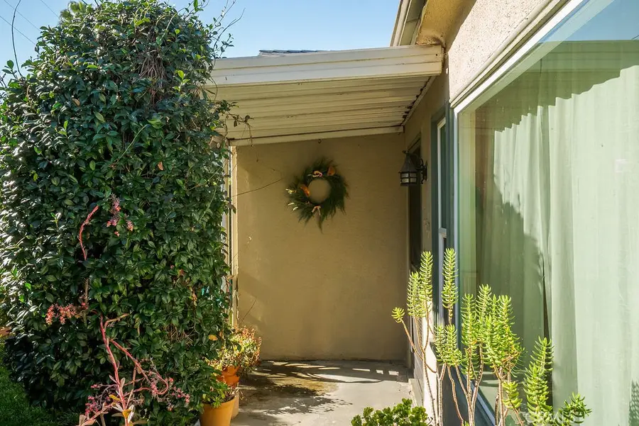 1119 Princeton Drive, Glendale, CA 91205 - Image #2