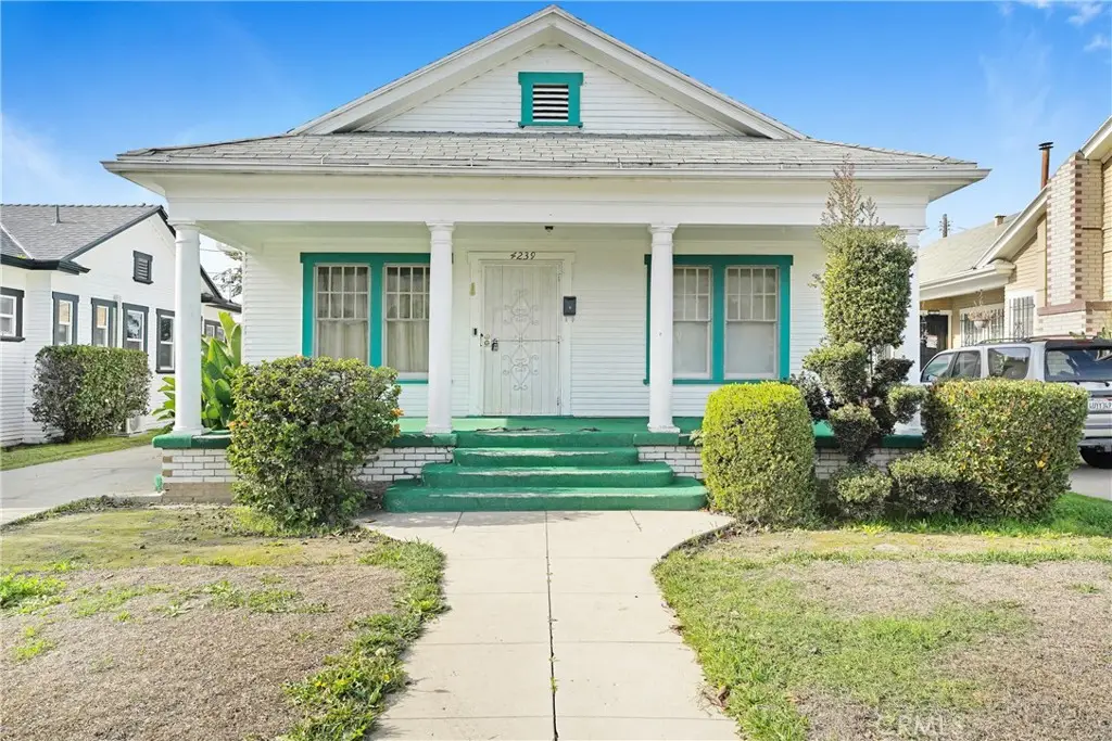 4239 South Raymond Avenue, Los Angeles, CA 90037 - Image #1