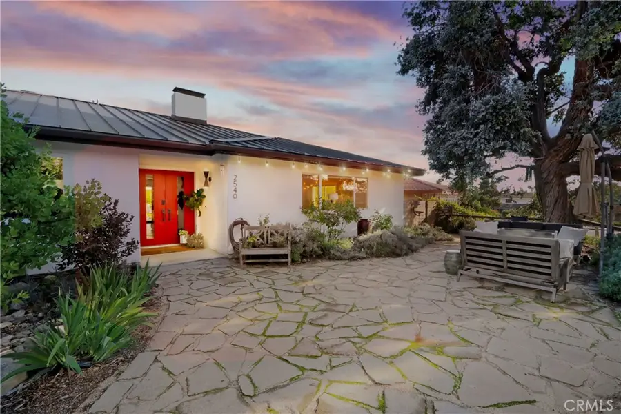 2540 Stonehill Court, Claremont, CA 91711 - Image #3