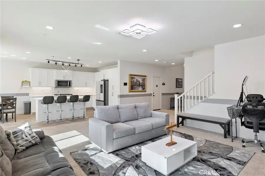 15765 Kings Peak Dr, Fontana, CA 92336 - #2