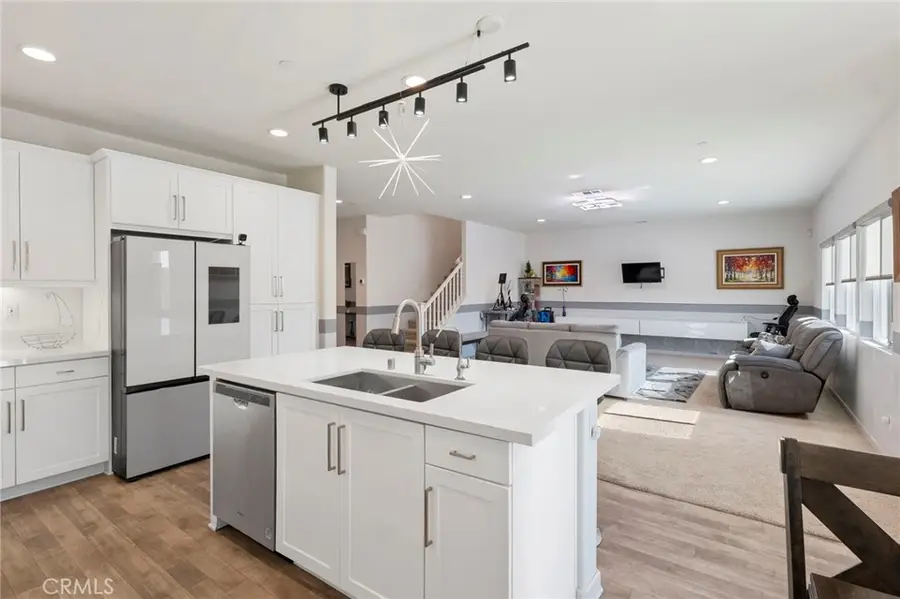 15765 Kings Peak Dr, Fontana, CA 92336 - #3