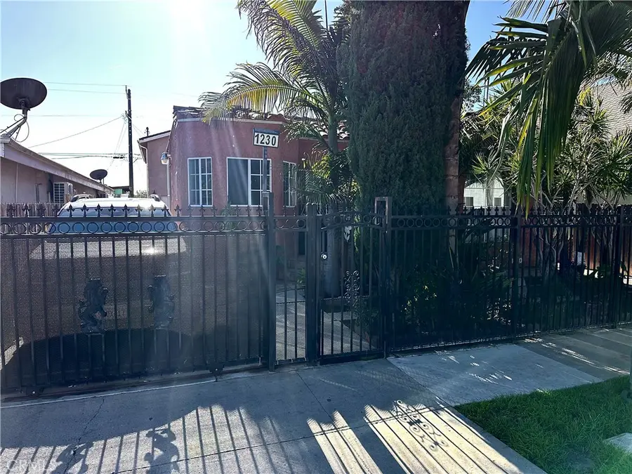 1230 E 68th St, Los Angeles, CA 90001 - Image #2