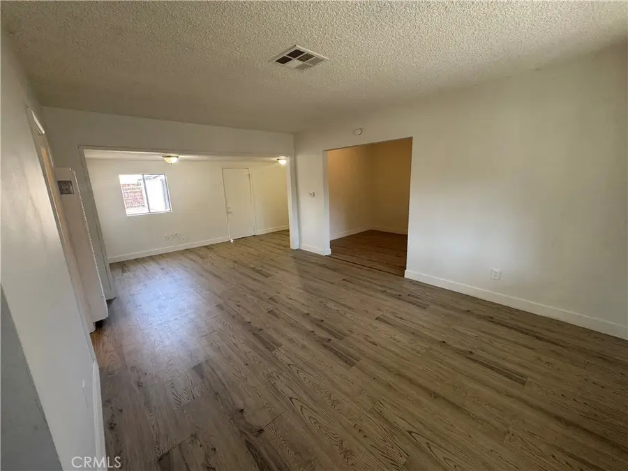 7359 Louise Avenue, Van Nuys, CA 91406 - Image #3