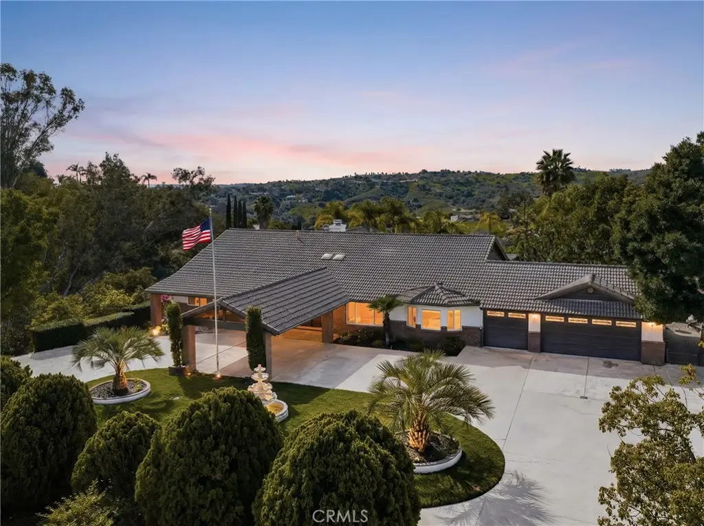 2465 Via Oeste Drive, Fallbrook, CA 92028 - Image #1