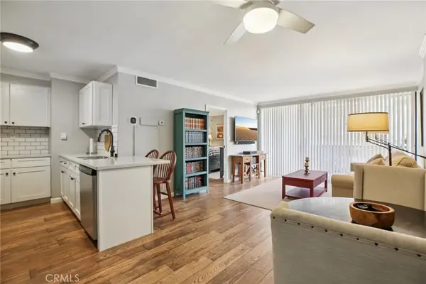 1750 E Ocean #102, Long Beach, CA 90802