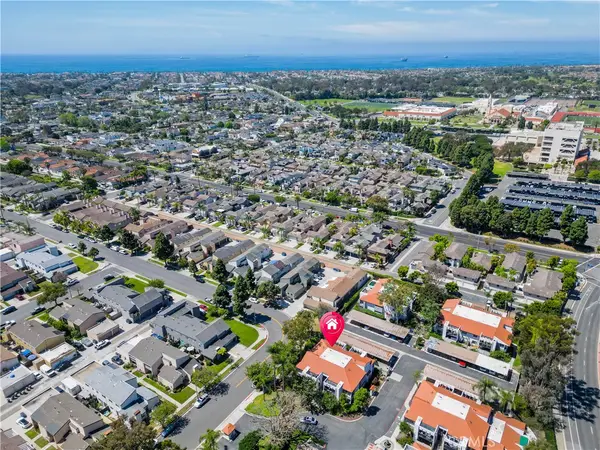 215 Wichita Ave. #306, Huntington Beach, CA 92648