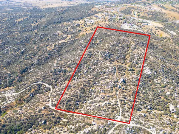 12 Venus Dr, Nuevo, CA 92567