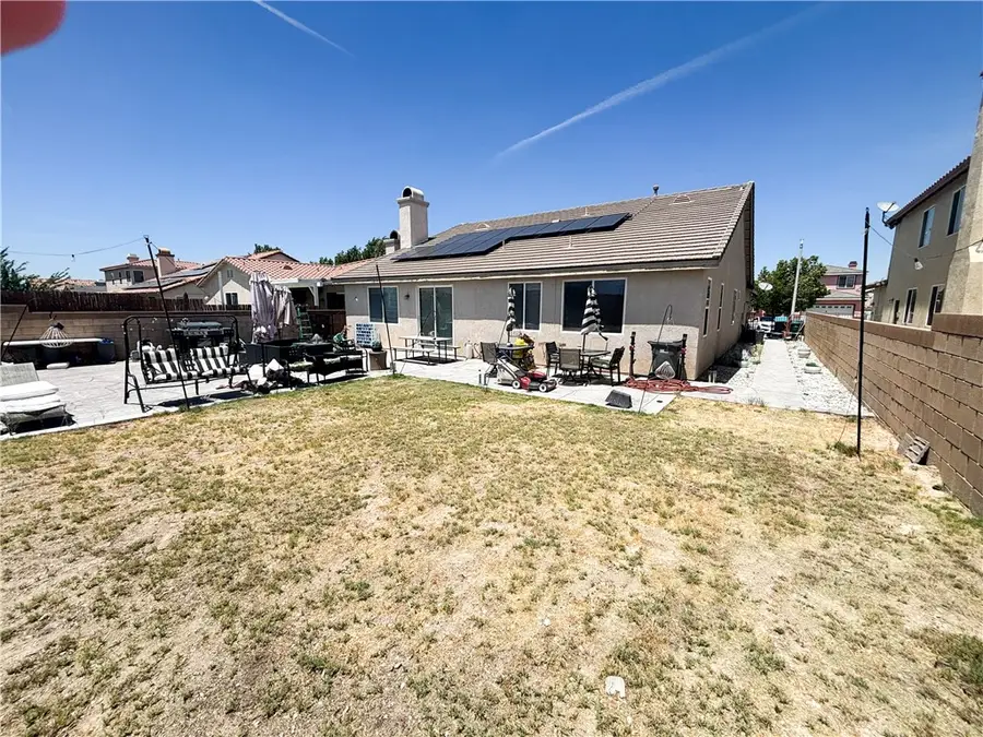 4042 W Avenue J9, Lancaster, CA 93536 - #3