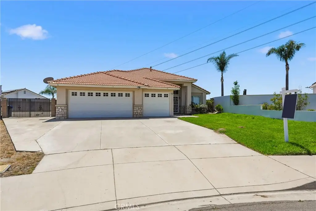 2885 W Calle Vista, Rialto, CA 92377 - #1