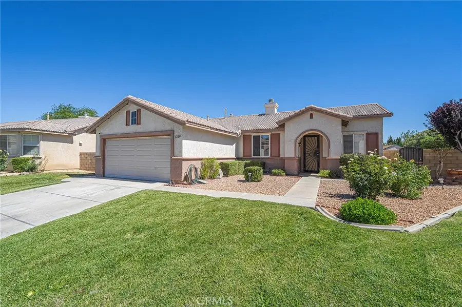 1219 W Holguin Street, Lancaster, CA 93534 - #2