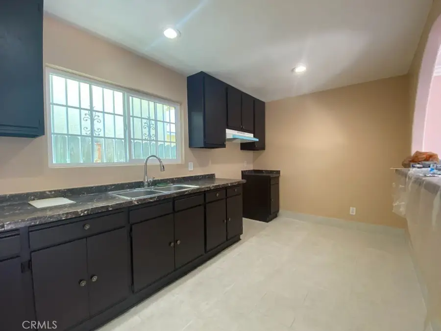 235 W 91st Street, Los Angeles, CA 90003 - #2