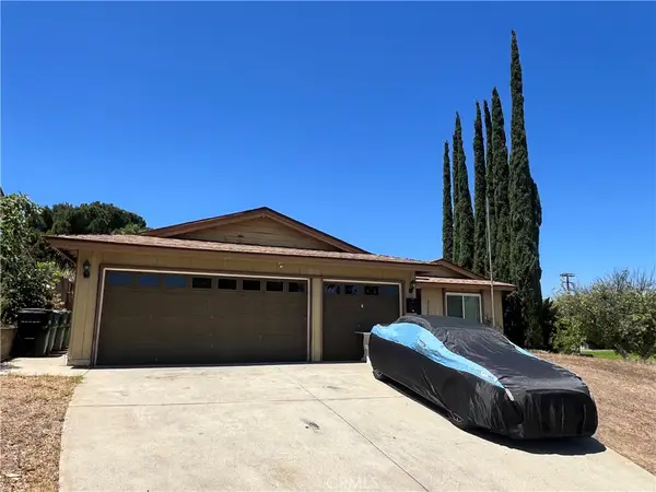 2302 Avenida Del, Corona, CA 92882