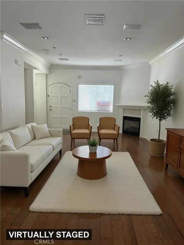 9301 Shirley Avenue #13, Northridge, CA 91324
