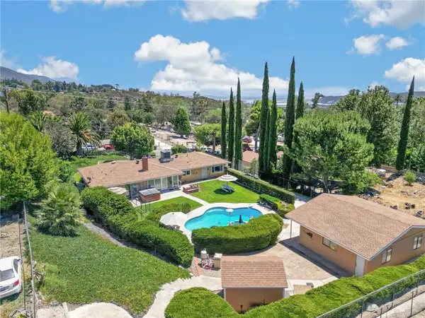 880 Kimbark, San Bernardino, CA 92407