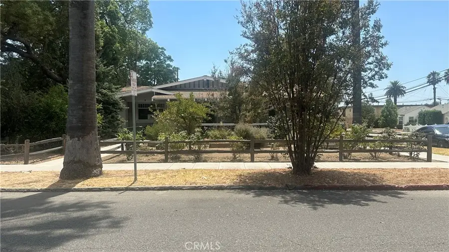 425 W E Street, Ontario, CA 91762 - #3